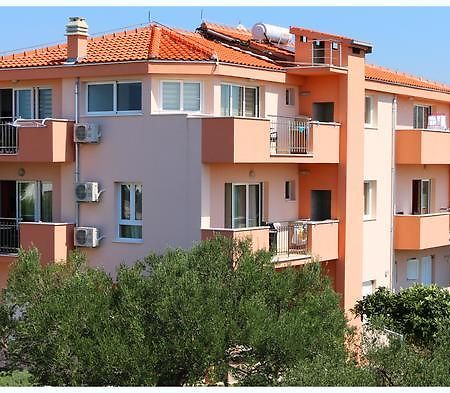 Villa Palas Apartments โรกอซนิซา ภายนอก รูปภาพ