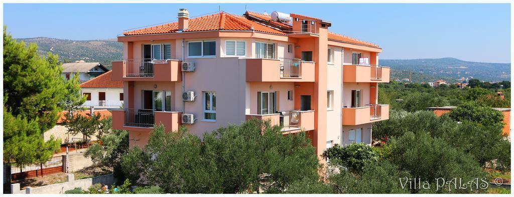 Villa Palas Apartments โรกอซนิซา ภายนอก รูปภาพ